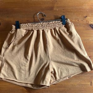 VUORI women’s shorts